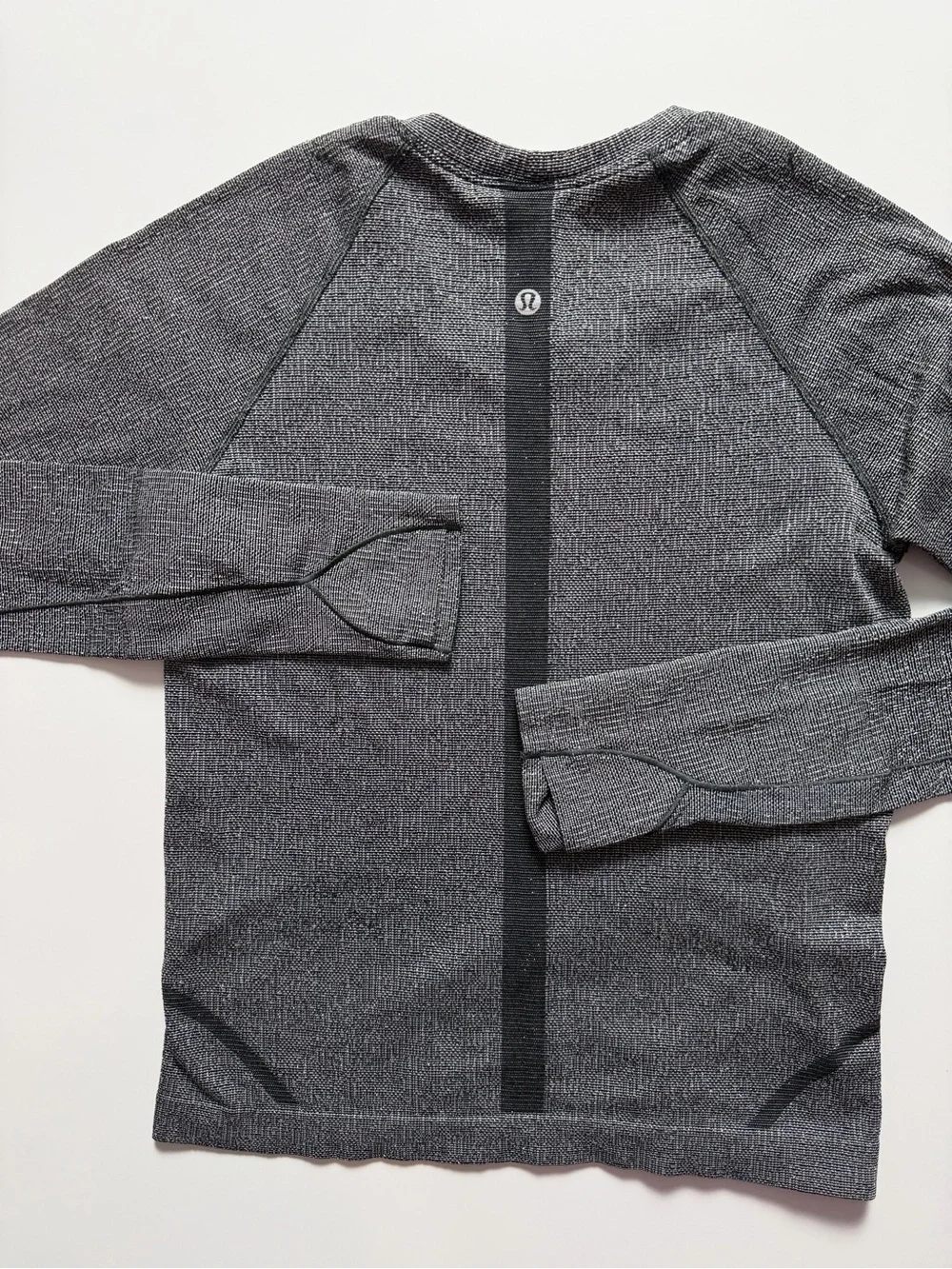 Lululemon Swiftly Tech Long-Sleeve Shirt 2.0 *Waist Length, Size 6